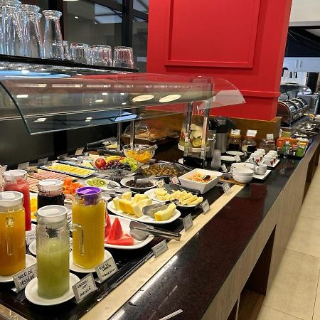 Mondrian Suite Hotel Sao Jose dos Campos Luaran gambar
