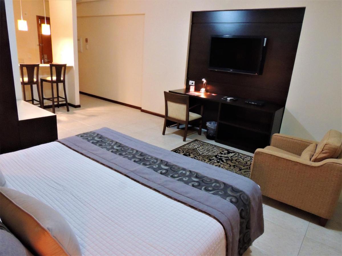 Mondrian Suite Hotel Sao Jose dos Campos Luaran gambar