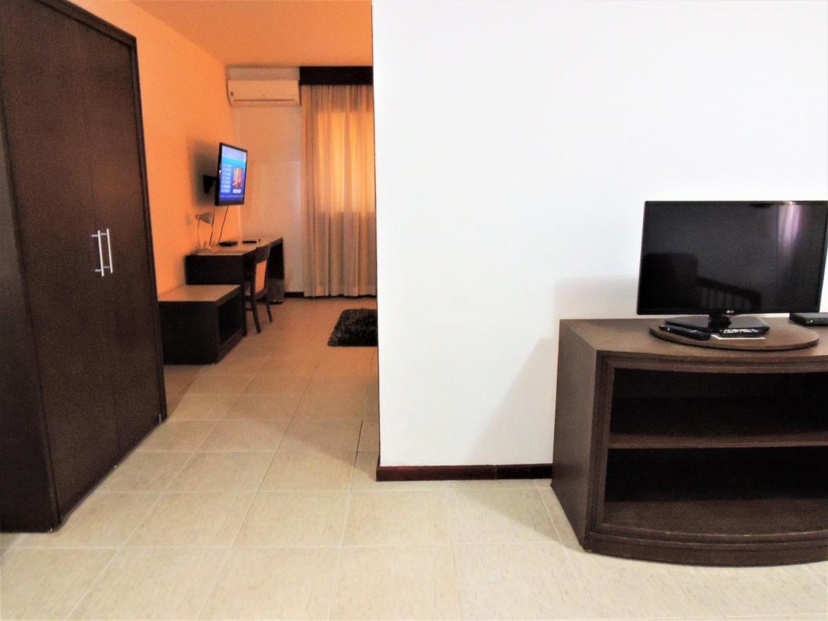 Mondrian Suite Hotel Sao Jose dos Campos Luaran gambar
