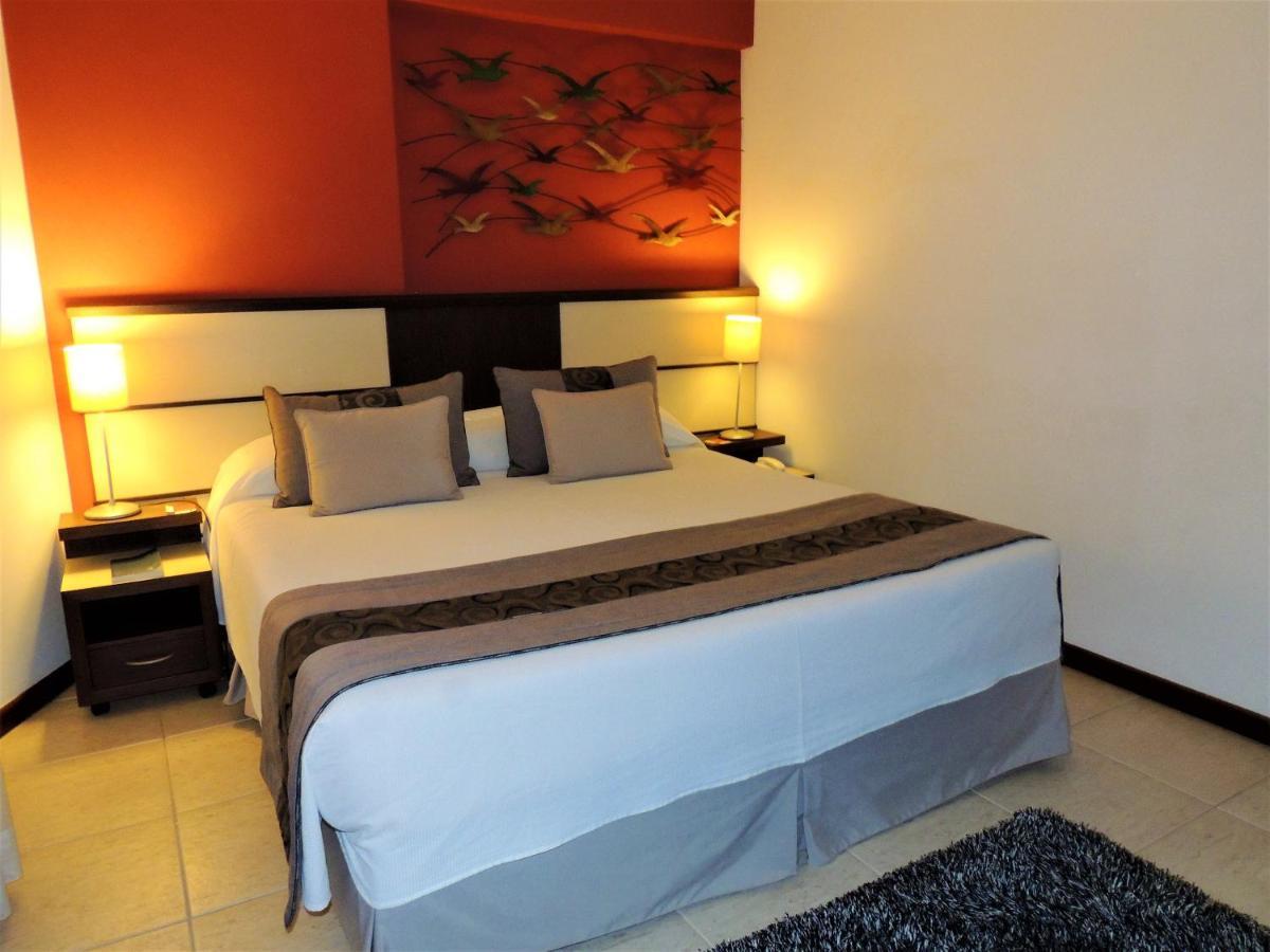 Mondrian Suite Hotel Sao Jose dos Campos Luaran gambar